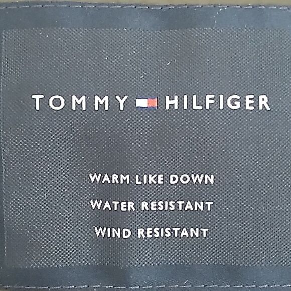 Tommy Hilfiger NWT Men's Sherba Lined Hooded Puffer Coat. Size Medium - Picture 12 of 16